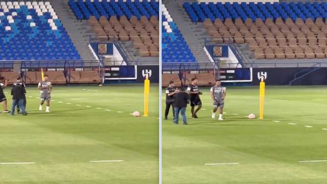 جانب من الاحتفال بأفضل لاعب آسيوي سالم الدوسري..فيديو