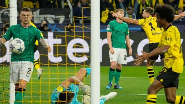 شاختار يتغلب على برشلونة.. ودورتموند يهزم نيوكاسل