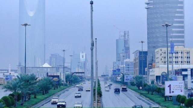 الحصيني: أجواء ضبابية على الرياض غدًا.. فيديو