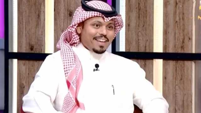 استشاري يوضح أفضل وضعية للنوم لتجنب الاضطرابات.. فيديو