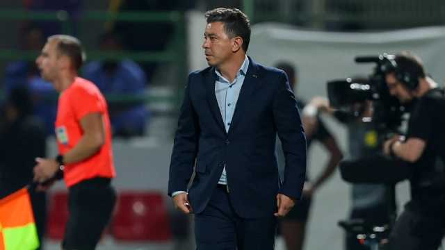 مدرب الاتحاد يتخذ قراراً قبل مواجهة سباهان الإيراني