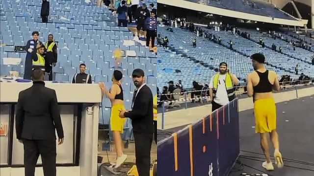 مشجع هلالي يطلب قميص لاجامي والأخير يلبي طلبه .. فيديو