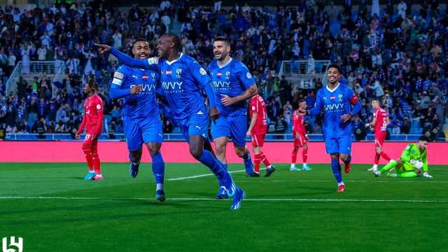 الهلال يتخطى الوحدة بثنائية