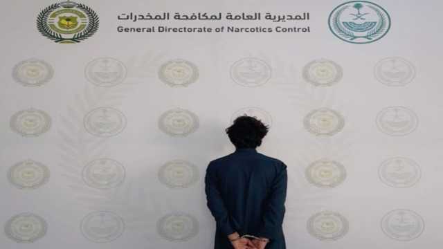 القبض على شخص لترويجه 20 كيلوجرامًا من الحشيش بعسير