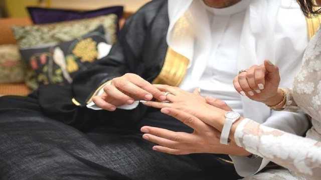 إخلاء زفاف لعدم الالتزام بالحداد الرسمي في الكويت..فيديو