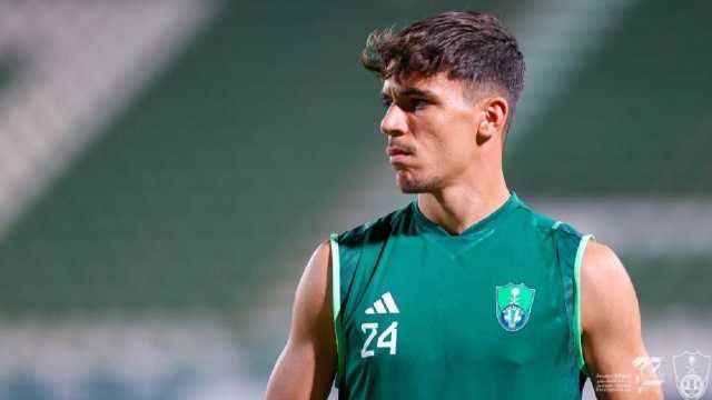 فيغا يحرز هدفا رائعا في شباك زميله ميندي خلال تدريبات الأهلي .. فيديو