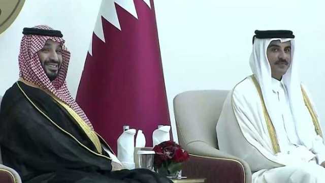 ولي العهد يصل قطر للمشاركة بالقمة الخليجية ويجري حديث أخوي مع أمير قطر .. فيديو