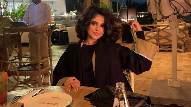 المشهورة ريناد تثير جدلاً واسعًا : صرت اتقرف من وجهي .. فيديو