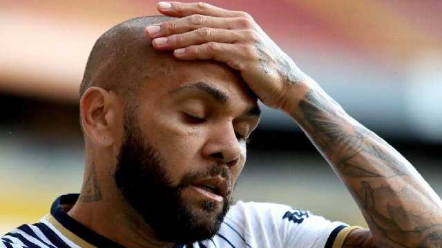 قبل محاكمته بتهمة الاغتصاب..مقطع فيديو يورط ألفيش ووالدته
