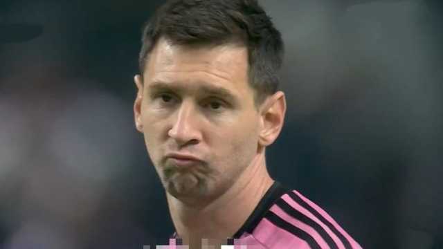 ردة فعل ميسي بعد ثنائية الهلال .. فيديو