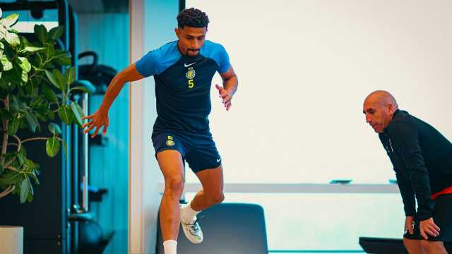 النصر يبحث عن طائرة للعودة إلى الرياض
