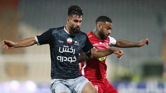 سباهان يسعى للتعاقد مع محمد حسيني قبل مواجهة الهلال