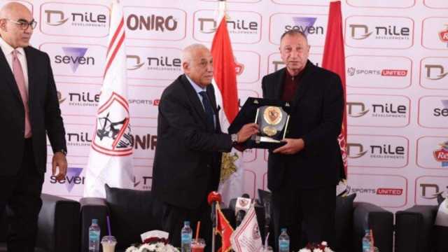 مصلحة بين رئيسي الزمالك والأهلي المصري تطوى خلافات الماضي