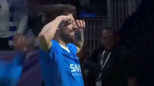ردة فعل عصام الشوالي على هدف نيفيز .. فيديو