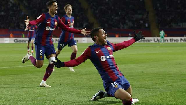 برشلونة ينتزع فوزاً صعباً من أوساسونا