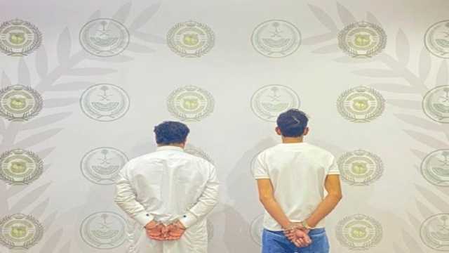 القبض على شخصين لترويجهما 11 كيلوجرامًا من الحشيش في الطائف