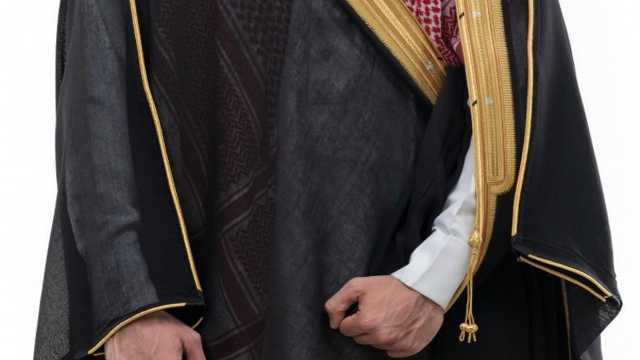 تعميم بإلزام القضاة والمحامين بارتداء “البشت” عند دخول المحاكم
