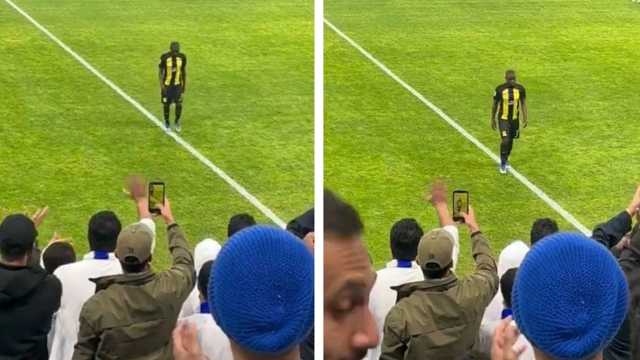 جماهير الهلال تحيي كانتي أثناء خروجه مطروداً بالبطاقة الحمراء .. فيديو