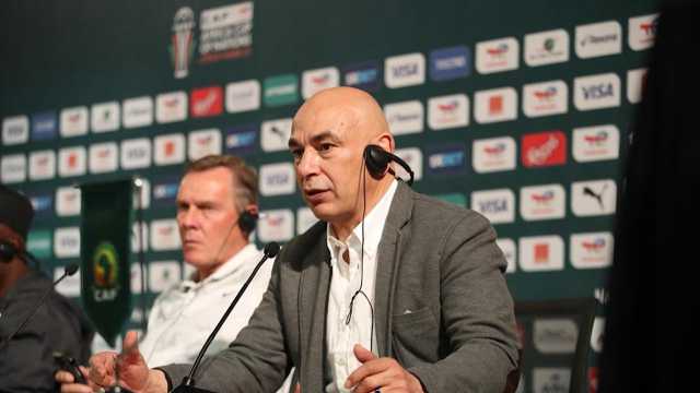 مدرب منتخب مصر يدرس استبعاد محمد صلاح بشكل دائم