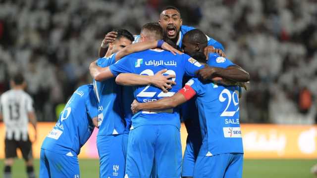 الهلال يسحق الشباب برباعية.. صور