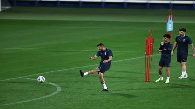 موعد سفر الهلال إلى جدة لمواجهة الاتحاد