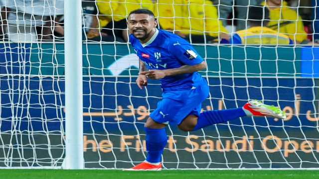 الهلال يتأهل لنهائي كأس السوبر