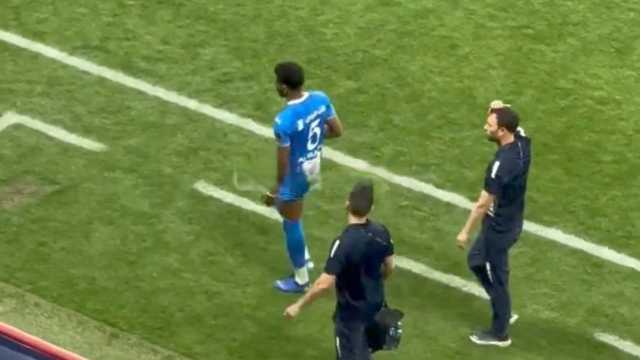 البليهي يغادر الملعب وهو مصاب .. فيديو