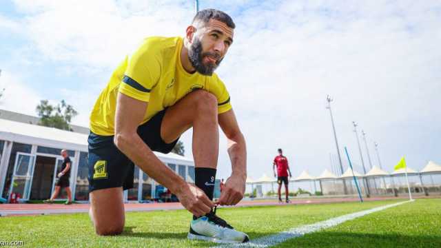 بنزيما يغيب عن لقاء الشباب وحمدالله انتظار