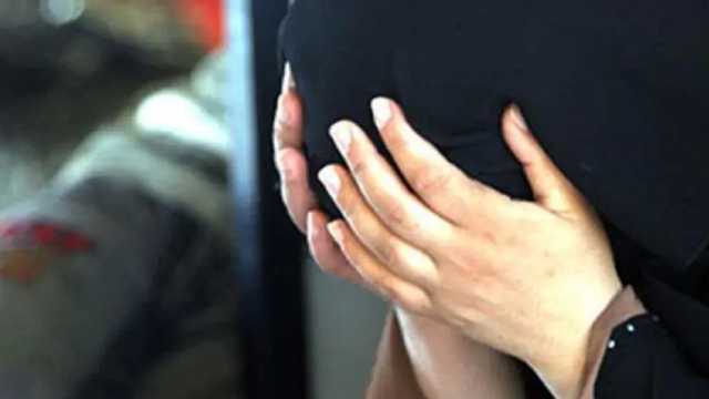 سيدة تهاجم زوجها بسلاح أبيض