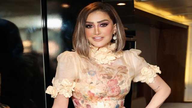 غادة عبد الرازق تلفت الأنظار بفستان العيد