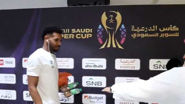 البليهي لـ رونالدو: يوصل بالسلامة .. فيديو