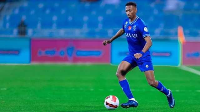 استبعاد لاعب الهلال قبل لقاء الخليج