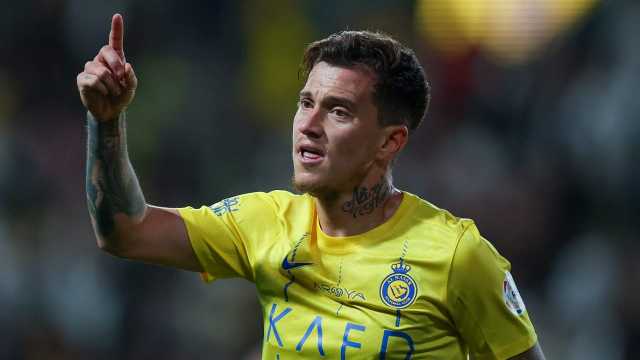 بسبب مالكوم .. أوتافيو يتعرض للهجوم من قبل جماهير النصر