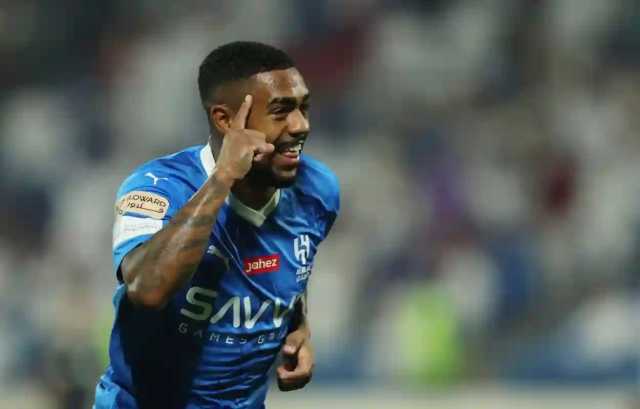 الهلال يستعيد نجمه أمام النصر