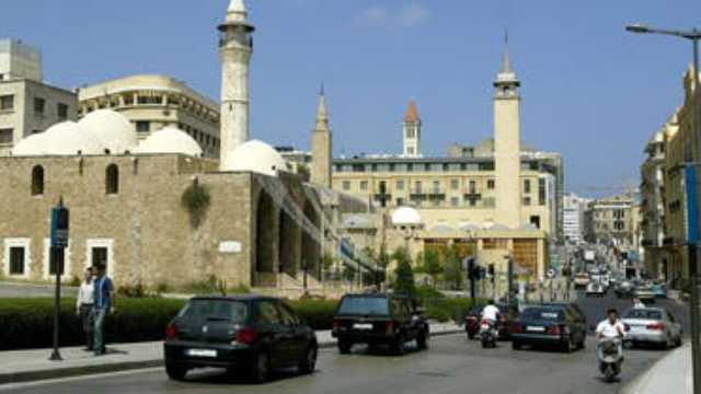 شيخ جامع يقتل شخص بطلق ناري بعد أن ركن سيارته أمام المسجد