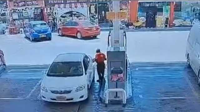 نجاة عامل محطة وقود من حادث دهس .. فيديو