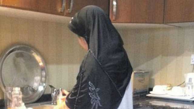 محامٍ يوضح الإجراء الصحيح للتعامل مع سوء استخدام عاملات المنازل للهاتف .. فيديو