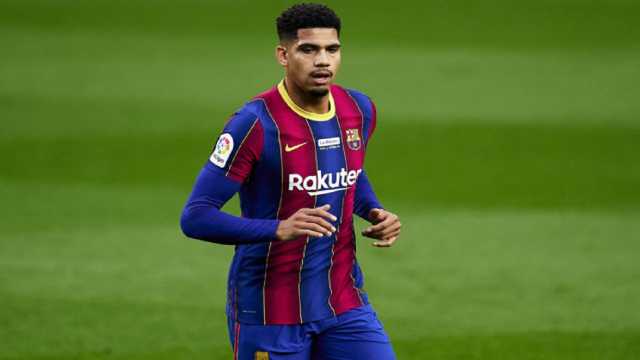 مدافع برشلونة على رادار أستون فيلا