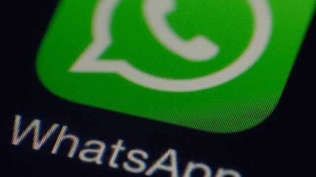 مستشار يوضح عقوبة مندوب التوصيل الذي يطلب من العميل إرسال اللوكيشن عبر الواتساب