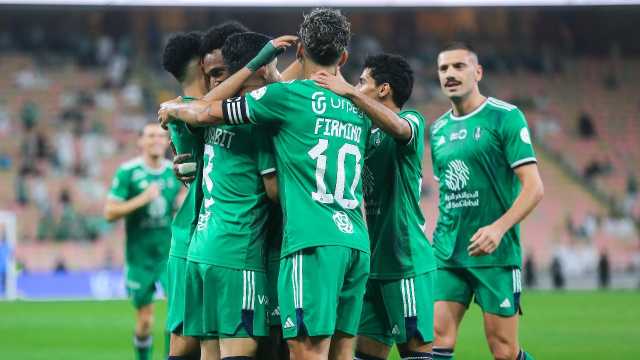 الأهلي يقسو على أبها بخماسية