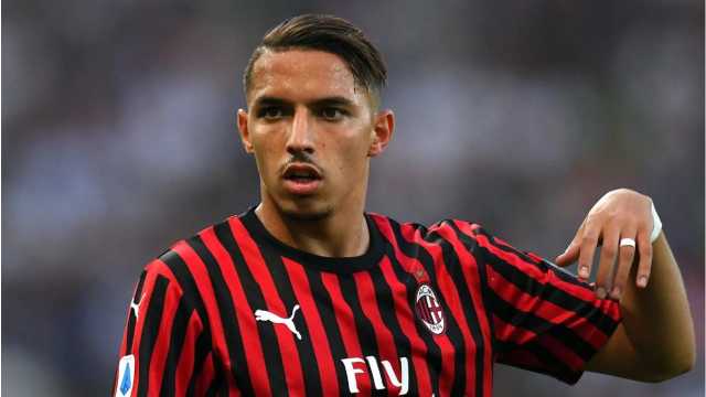 حقيقة انتقال إسماعيل بن ناصر إلى الدوري السعودي