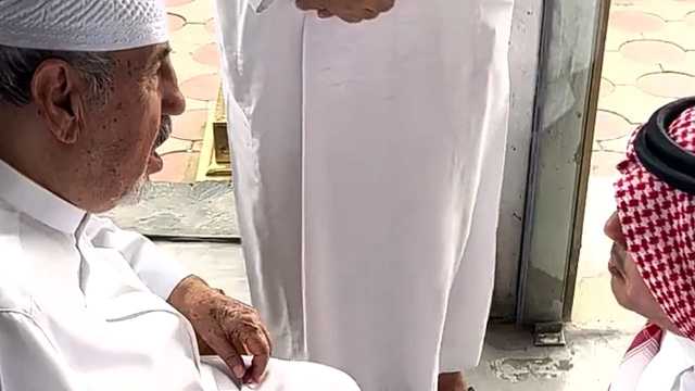 طلال سلامة في زيارة خطاط المصحف عثمان طه .. فيديو