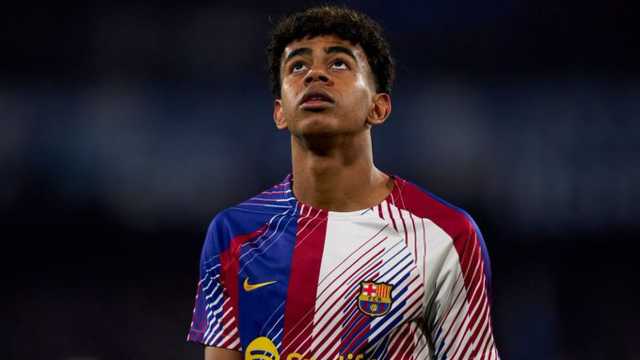 حقيقة مفاوضات الهلال مع نجم برشلونة