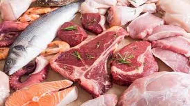 أطعمة تجعل رائحة الجسم كريهة خلال الصيف