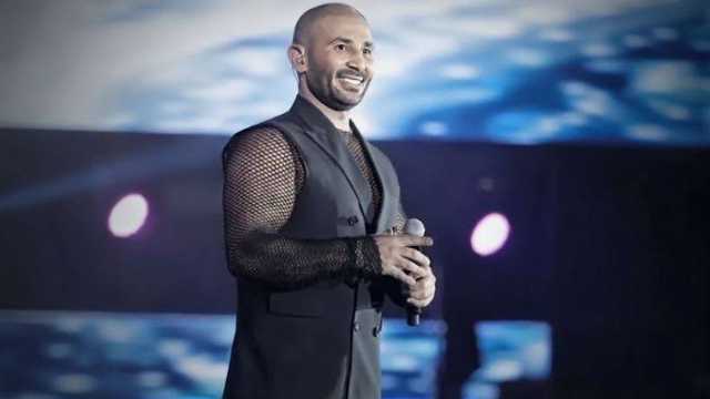 ‎أحمد سعد يثير جدلاً وغضبُا واسعًا بنشره مقطع وهو يغني أثناء الاستحمام