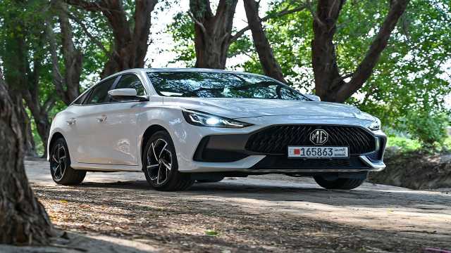 مواصفات سيارة إم جي GT 2023 .. فيديو