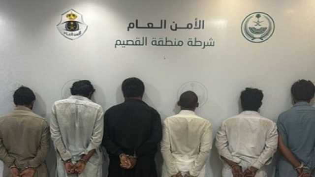 ضبط 6 مقيمين إثر مشاجرة جماعية لخلاف بينهم.. فيديو