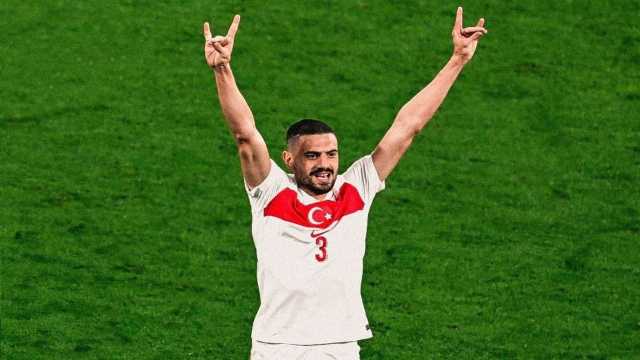 تركيا تستنكر تحقيق الاتحاد الأوروبي مع نجمها ديميرال
