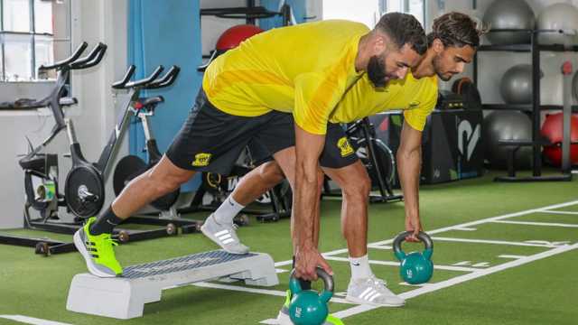 الاتحاد يتعاقد مع فريق معالجين