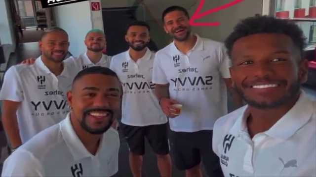 مقلب كوميدي للبليهي في لاعبي الهلال ..فيديو